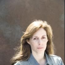 Photo of Laurie Halse Anderson