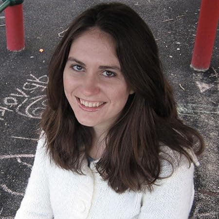 Photo of Lisa Graff