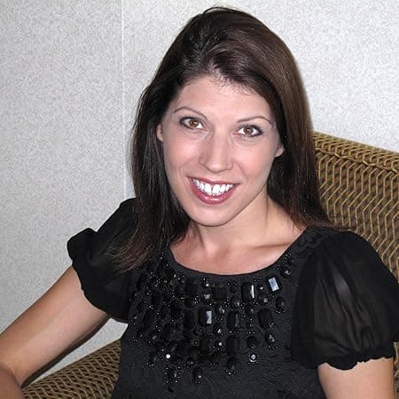 Photo of Stephanie Hemphill