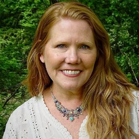 Photo of Jennifer Ward