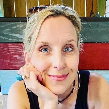 Photo of Kristin L. Gray