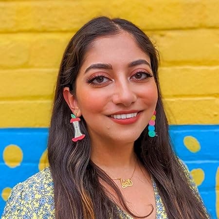 Photo of Anoosha Syed