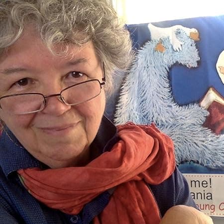 Photo of Suzanne Bloom