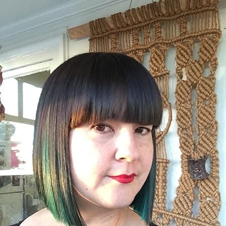 Photo of Mariko Tamaki