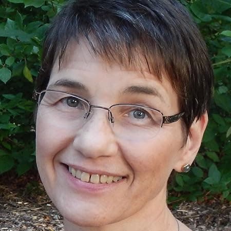 Photo of Lauren Thompson