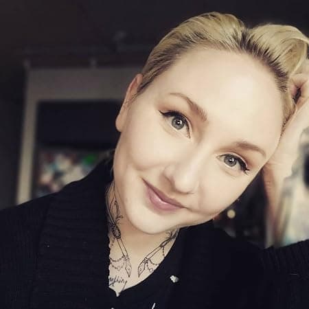 Photo of Madeleine Roux