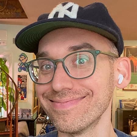 Photo of Greg Pizzoli