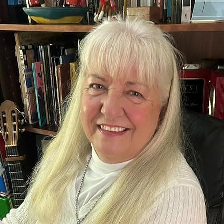 Photo of Carol Plum-Ucci